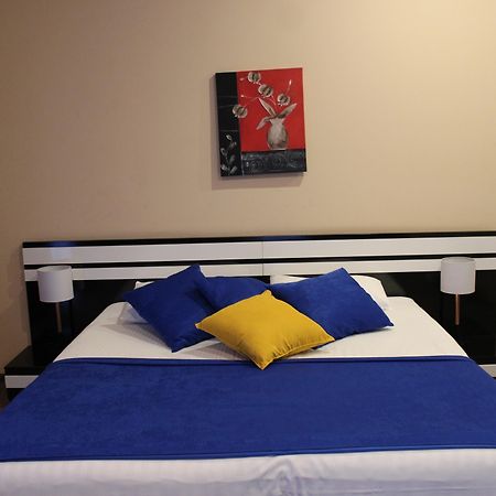 Hotel Diplomat Tbilisi Exteriör bild