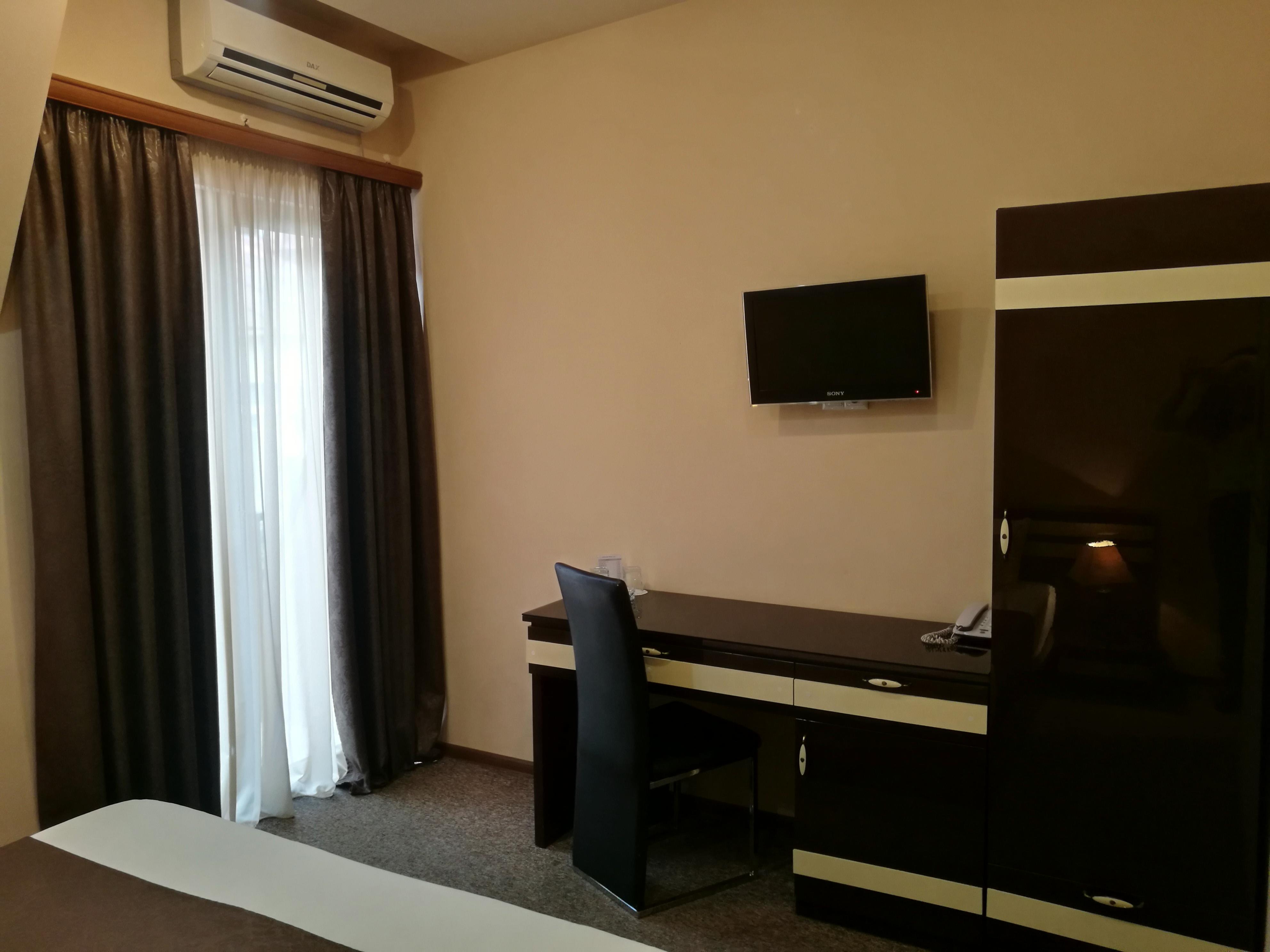 Hotel Diplomat Tbilisi Exteriör bild