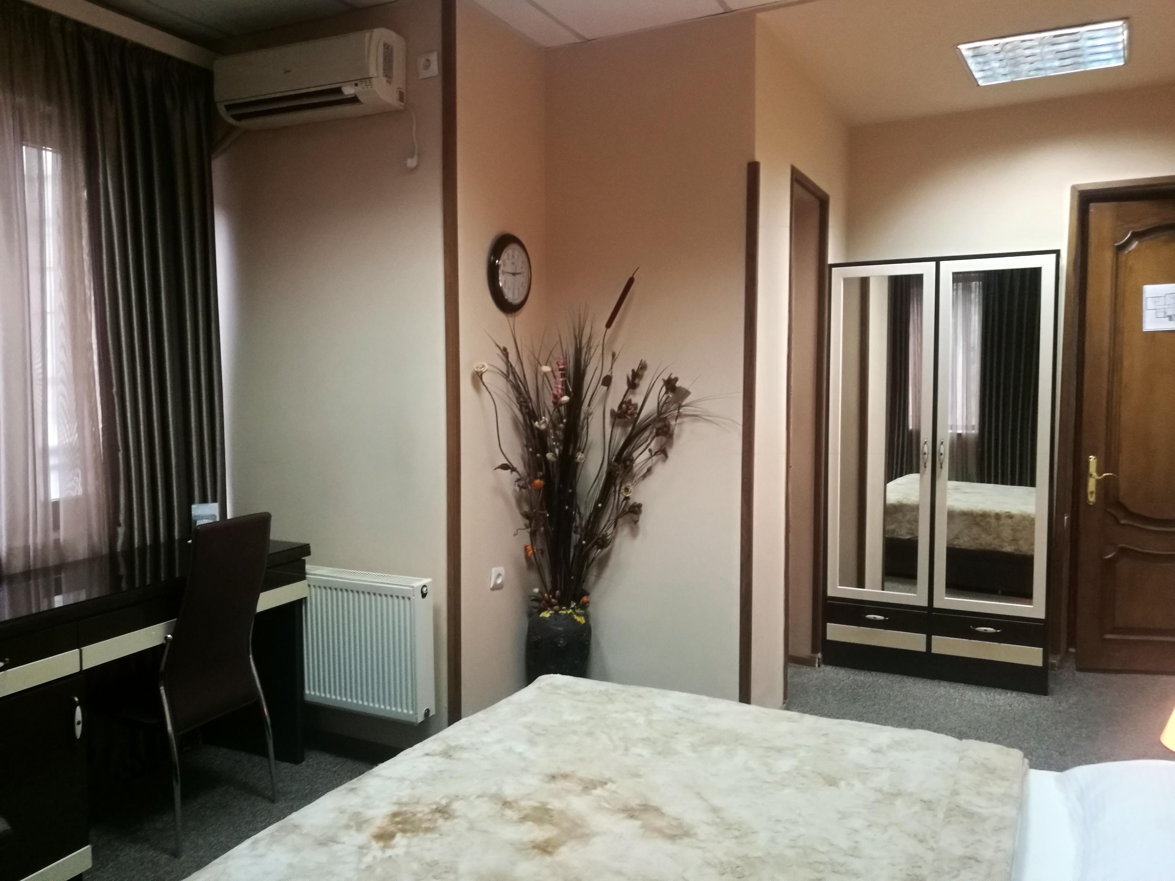 Hotel Diplomat Tbilisi Exteriör bild