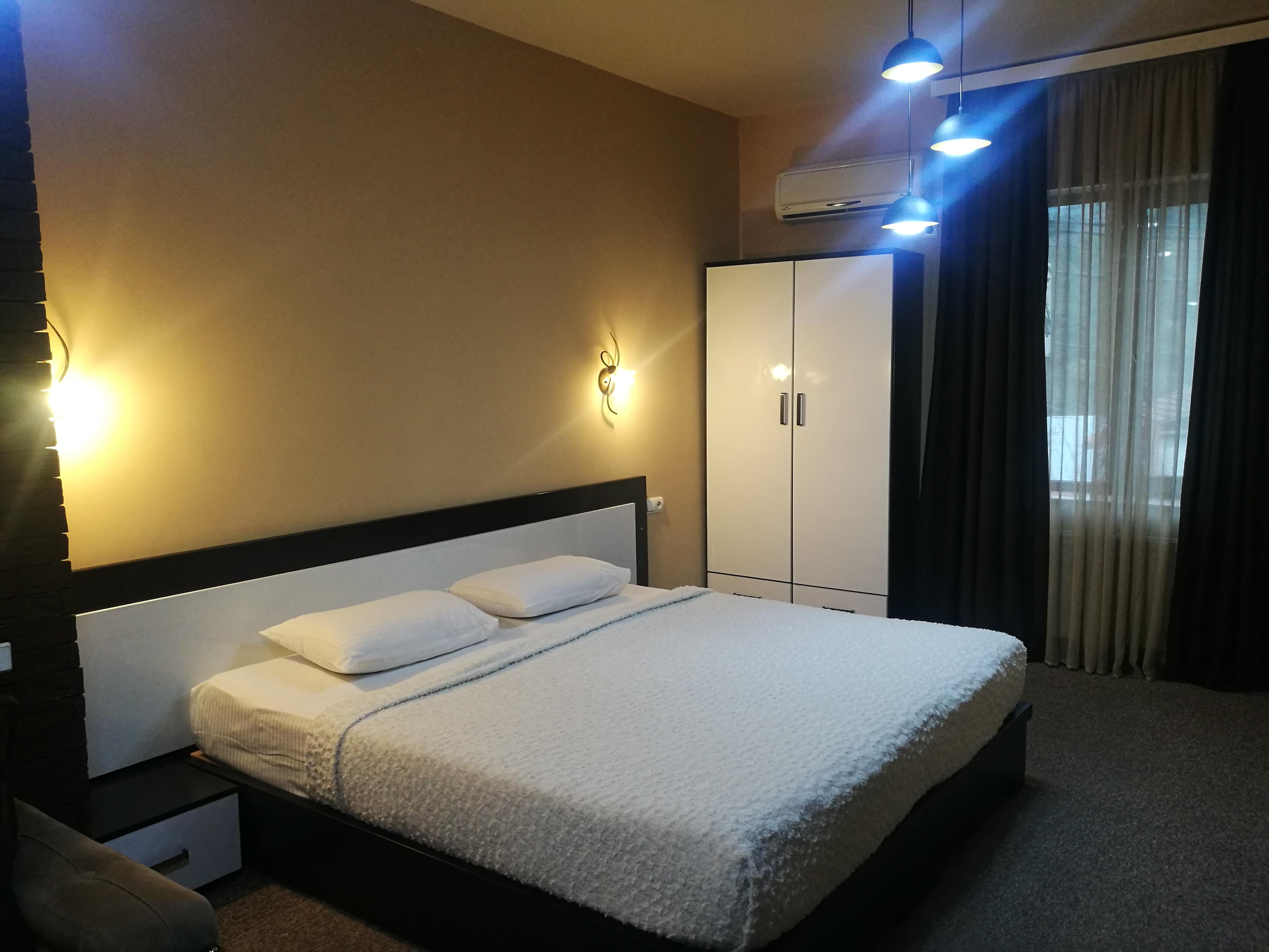 Hotel Diplomat Tbilisi Exteriör bild