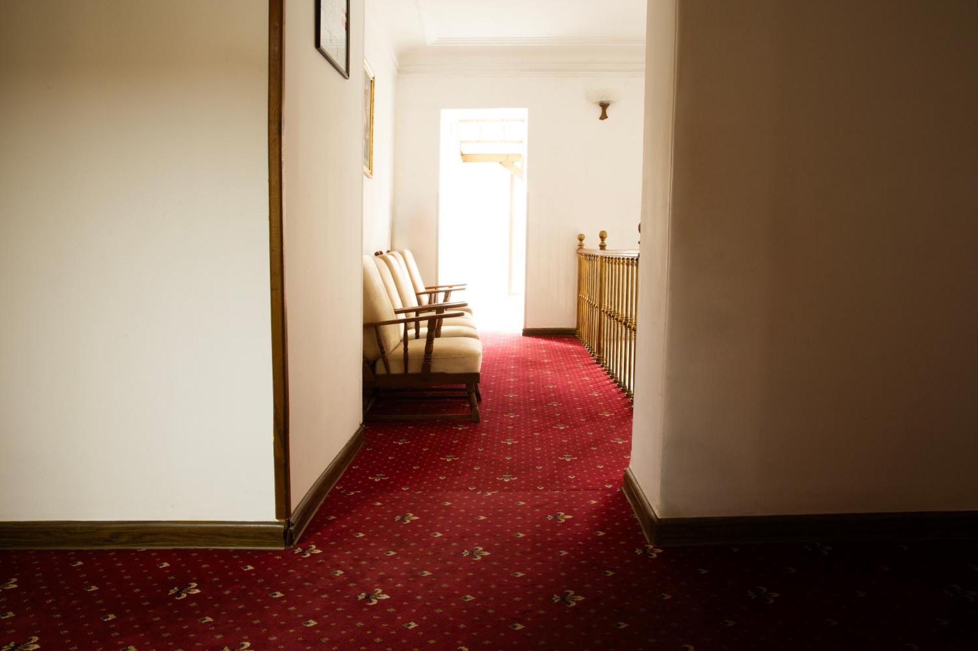 Hotel Diplomat Tbilisi Exteriör bild