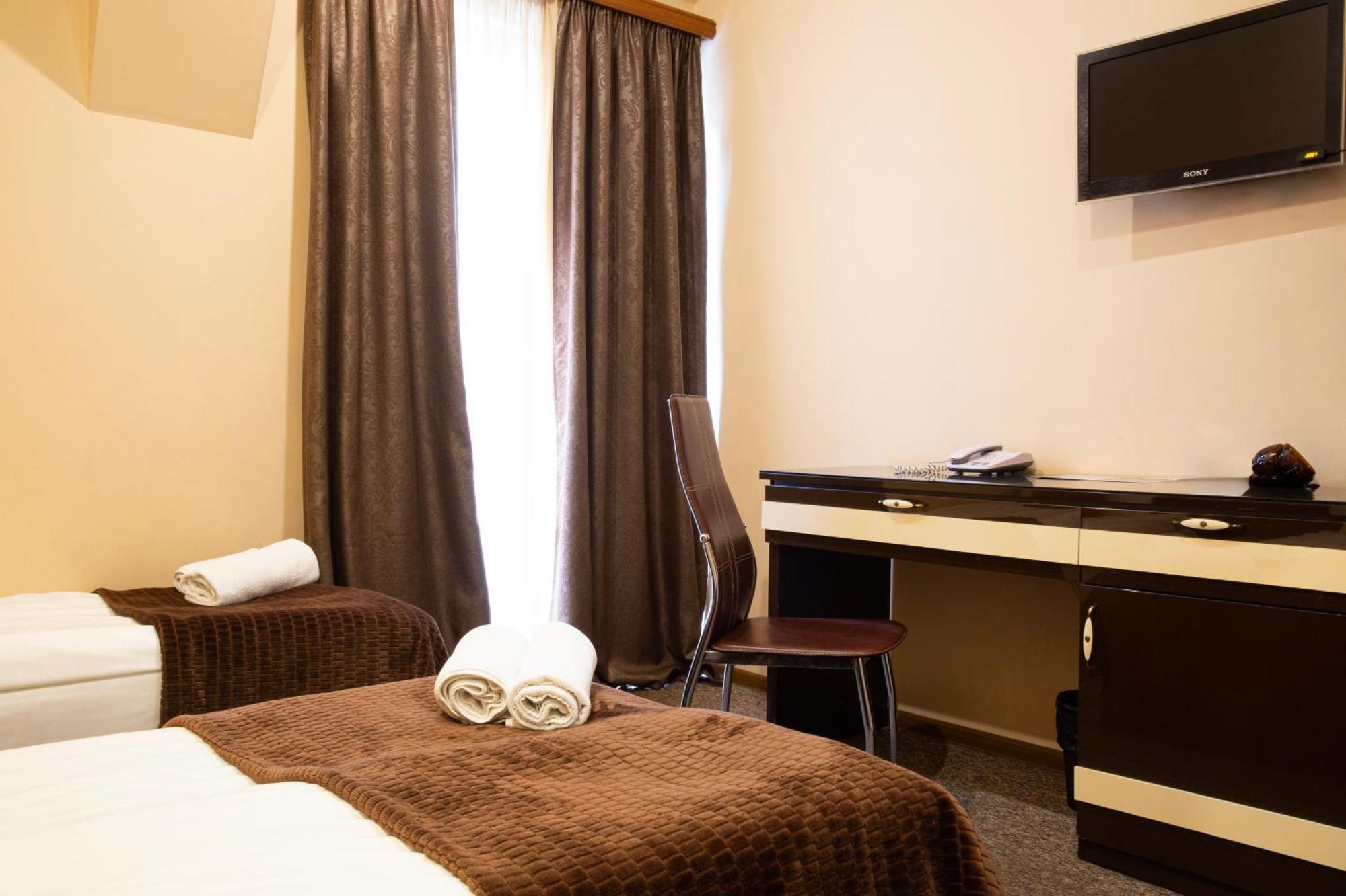 Hotel Diplomat Tbilisi Exteriör bild