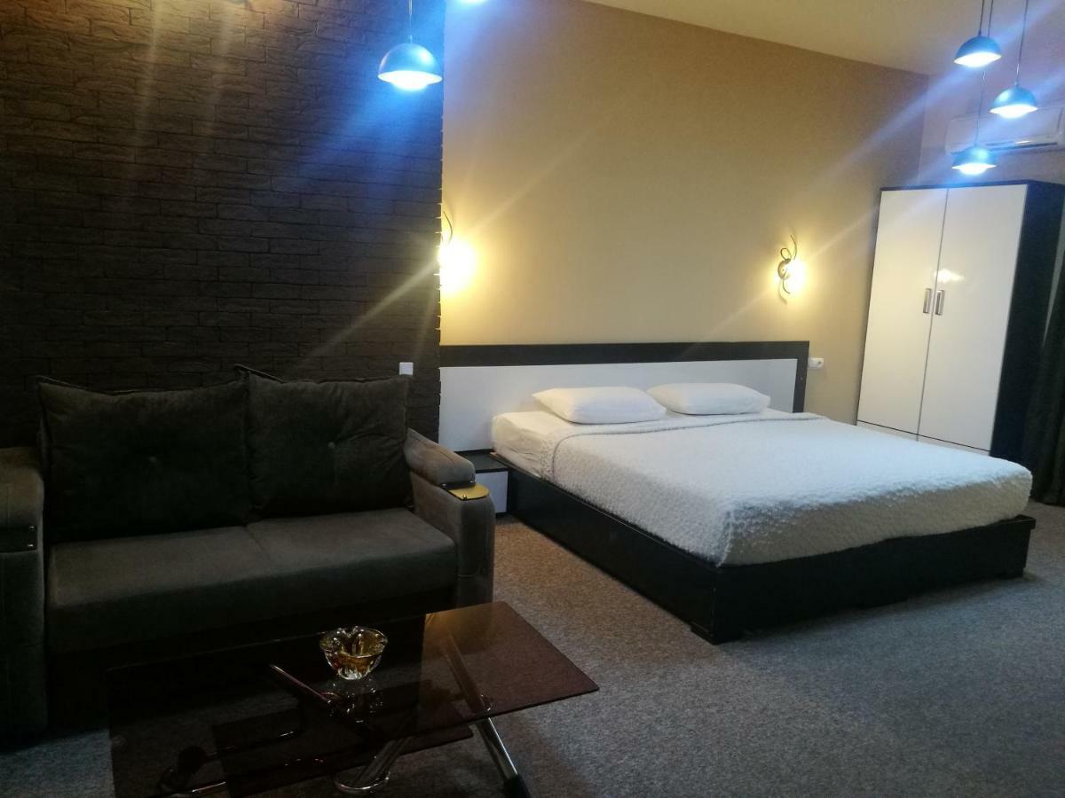 Hotel Diplomat Tbilisi Exteriör bild